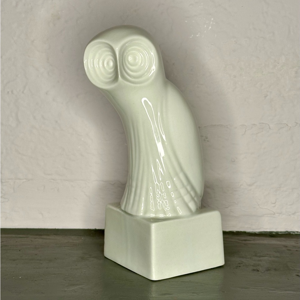 Royal Dux Modernist Owl circa 1964 ~ 7” Tall